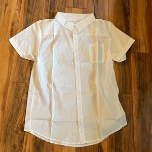 medium nwt short sleeved shirt